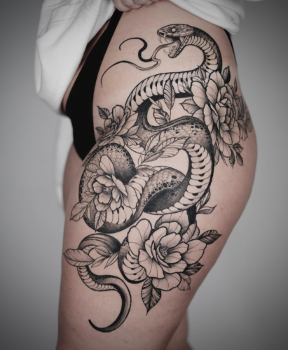 schlange-rosen-tattoo