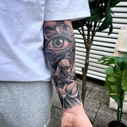 unterarm-auge-engel-tattoo