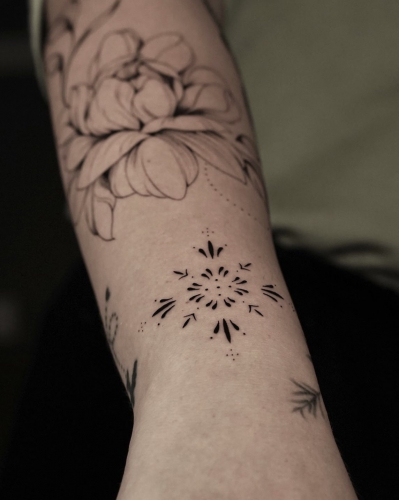 unterarm-mandala-tattoo